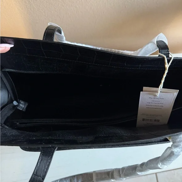 Beis Large Work Tote in Black - Picture 4 of 4